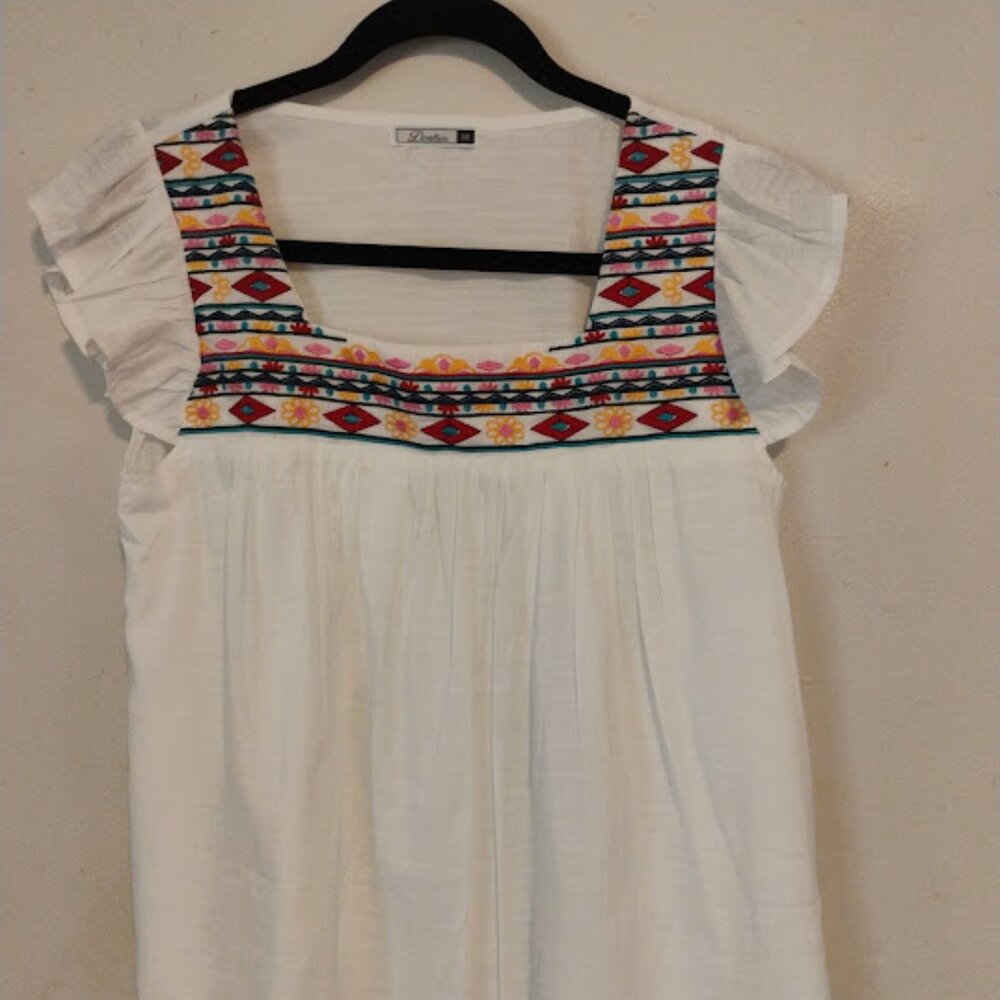 Doruse Women's Embroidered Boho Blouse in White in Size M
